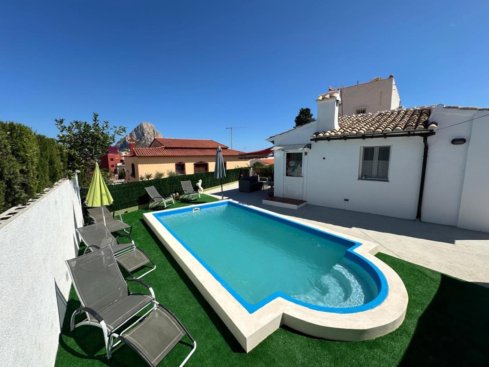 Villa Kristalina Calp Extérieur photo